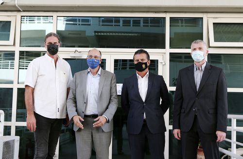 Στα γραφεία της ΕΟΚ Αλβέρτης, Παρθενόπουλος, Καλαϊτζής: «Εμείς θα σεβόμαστε πάντα τους θεσμούς» - πράσινος τύπος