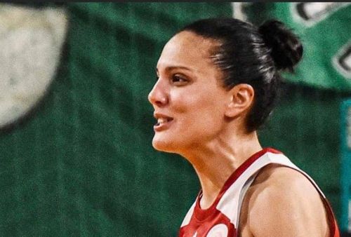 Μπασκετμπολίστρια του Ολυμπιακού αποκάλεσε «Ιωάννα» τον Παπαπέτρου! (pic) - πράσινος τύπος